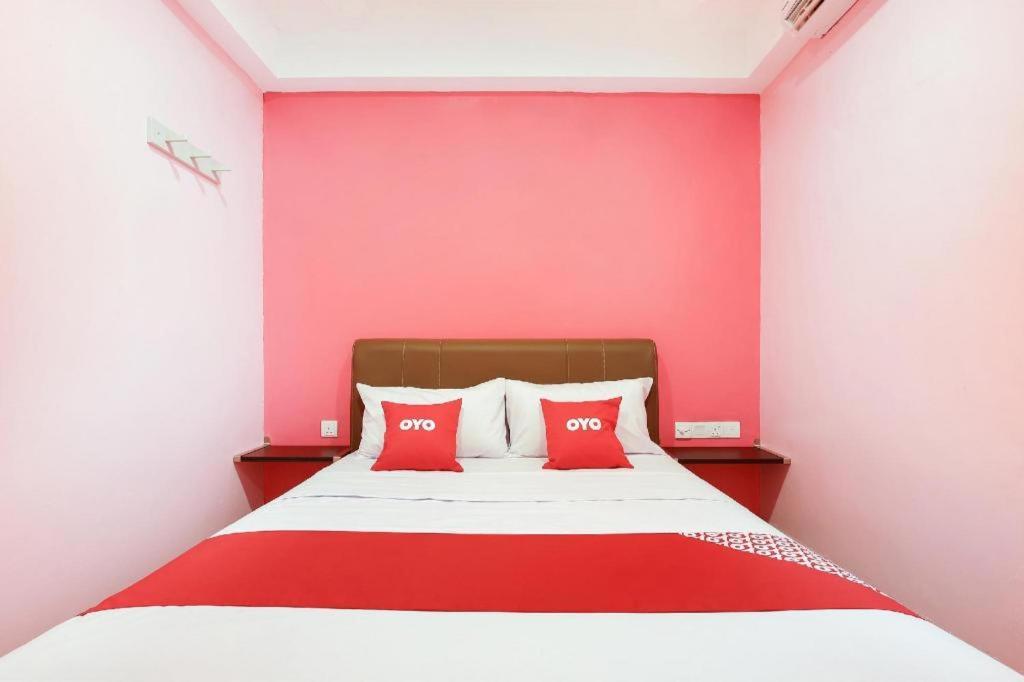 Oyo 89387 Sun Keerana Hotel Кланг Экстерьер фото