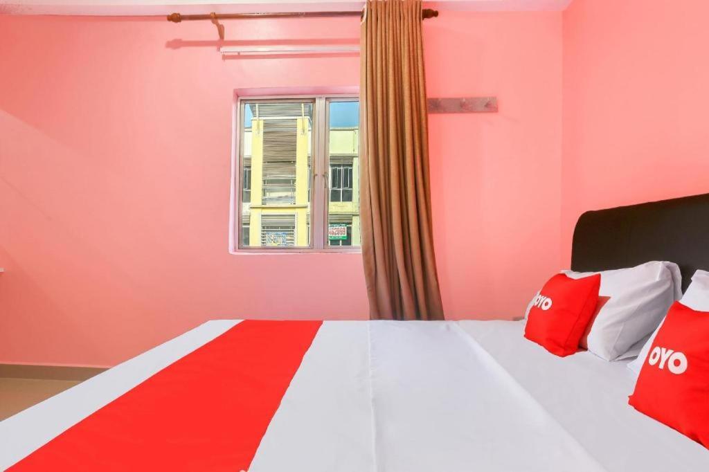 Oyo 89387 Sun Keerana Hotel Кланг Экстерьер фото