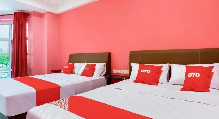 Oyo 89387 Sun Keerana Hotel Кланг Экстерьер фото