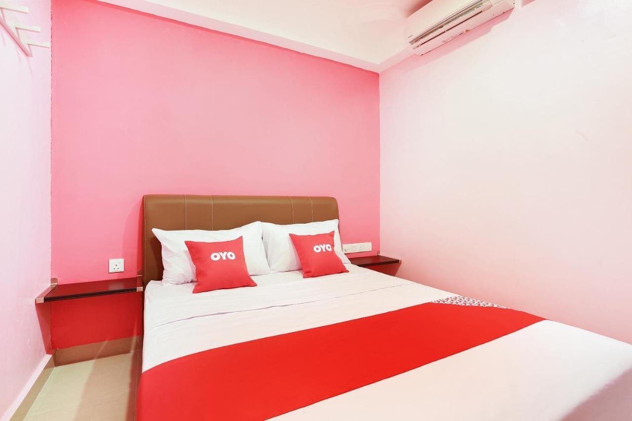 Oyo 89387 Sun Keerana Hotel Кланг Экстерьер фото