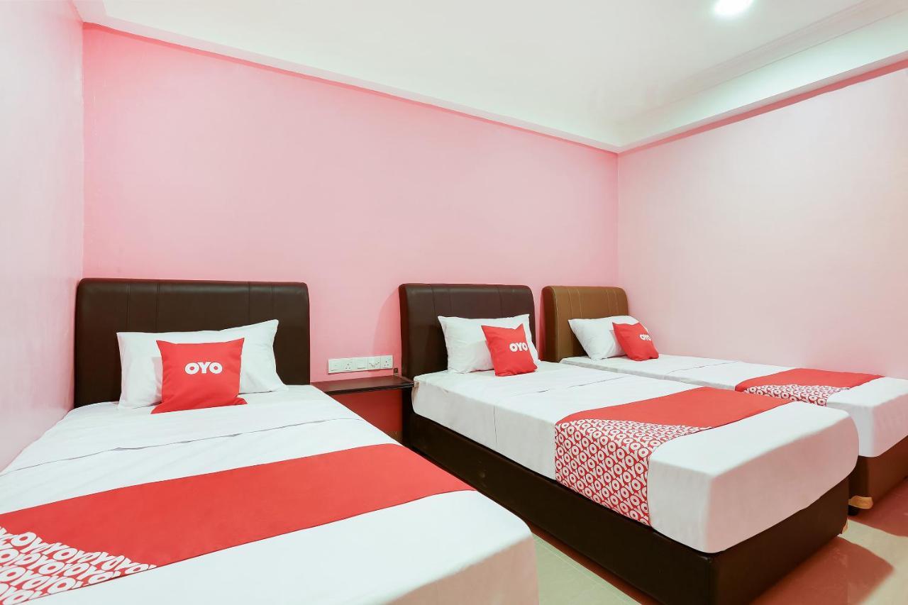 Oyo 89387 Sun Keerana Hotel Кланг Экстерьер фото
