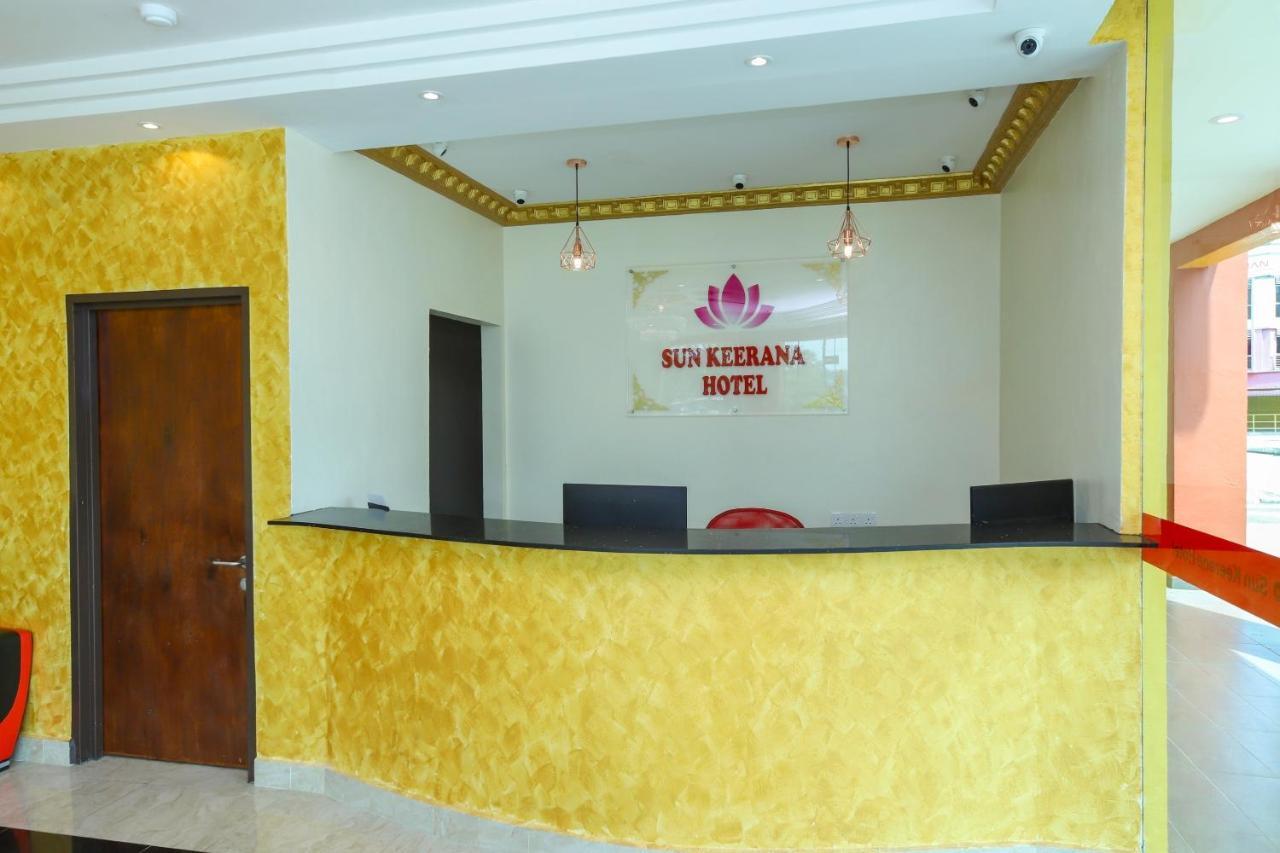 Oyo 89387 Sun Keerana Hotel Кланг Экстерьер фото