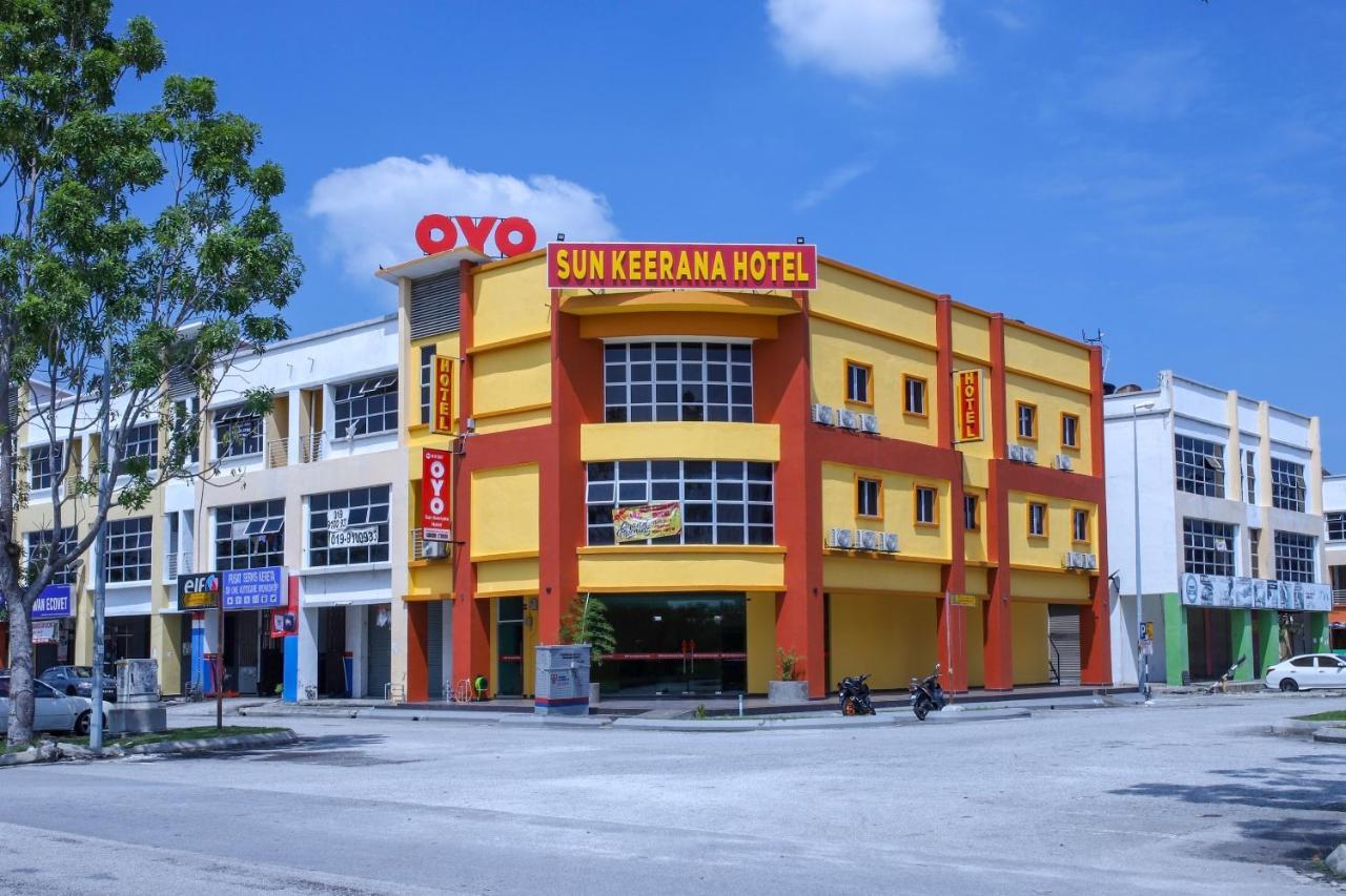 Oyo 89387 Sun Keerana Hotel Кланг Экстерьер фото