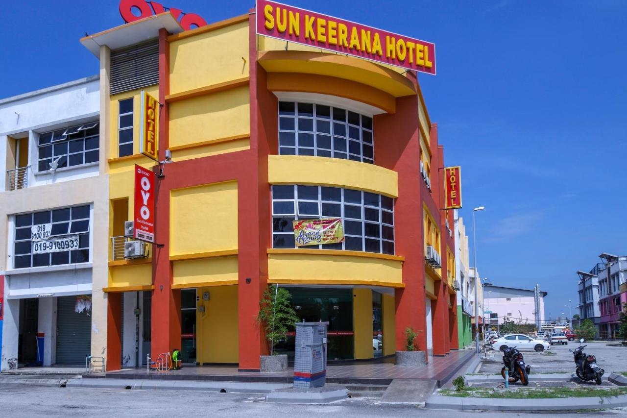 Oyo 89387 Sun Keerana Hotel Кланг Экстерьер фото