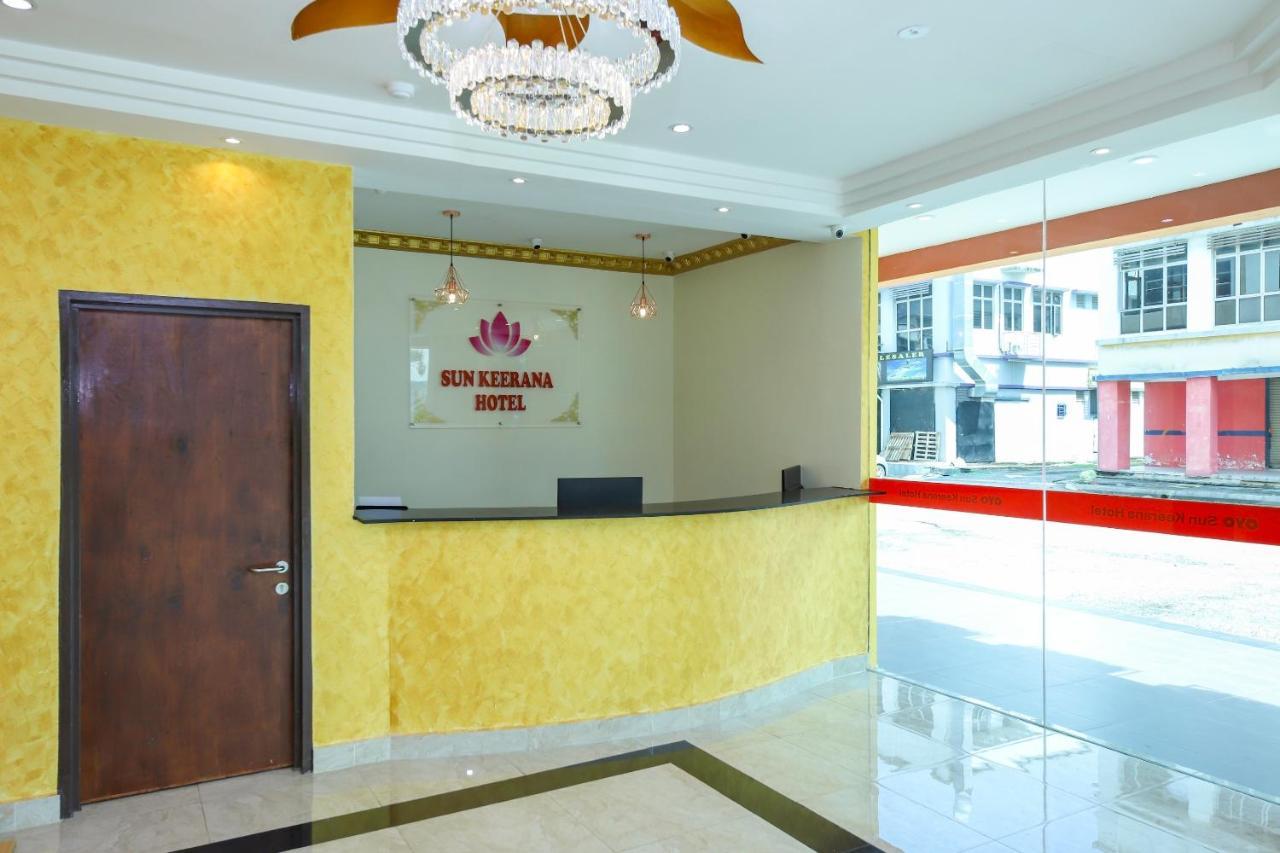 Oyo 89387 Sun Keerana Hotel Кланг Экстерьер фото